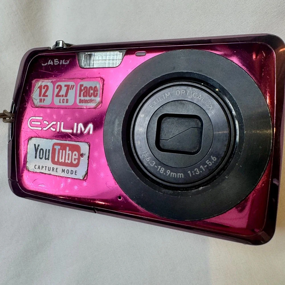 CASIO EXILIM EX-S7 CCD 12MP Digital Camera Metallic Fully Tested battery incl.